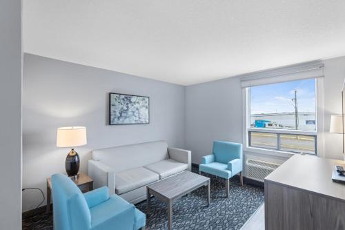 Emerald Hotel and Suites - image 4