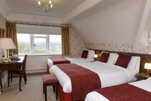 Broadfield Park Hotel