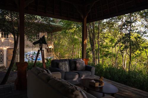 Exterior view, Menjangan Eco Lodge in Menjangan