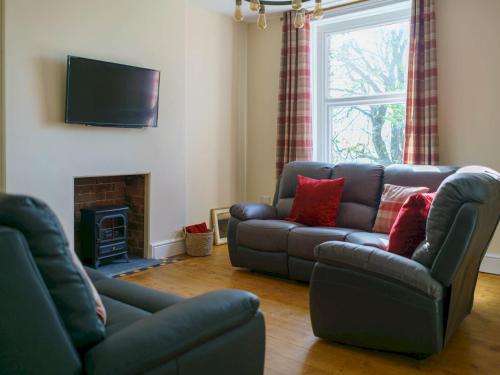 Pass The Keys Charming 5 bed rural retreat with hot tub gîte à louer Llandovery