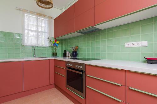 Retro Chic Athenian Apartment