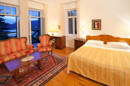 325089566 Hotel Triglav