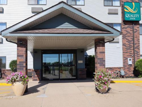Quality Inn & Suites Bloomington I-55 and I-74 in Bloomington, USA