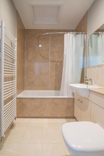 Peartree Serviced Apartments - image 10