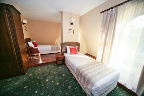 Retro Hotel - main image