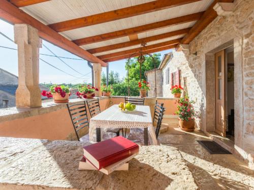 Holiday Home Villa Paula by Interhome in Fabci