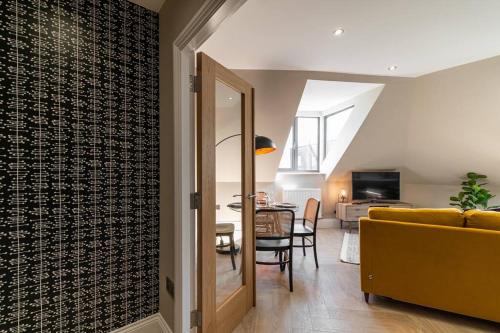 Loft 5 High-spec penthouse 2 bed apartment