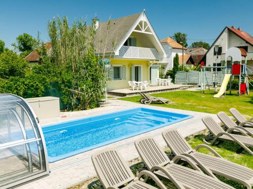 Holiday Home Sapphire by Interhome – khách sạn tại Balatonmariafurdo