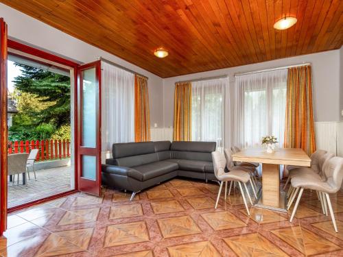 Holiday Home Silver Pinea by Interhome in Balatonmariafurdo