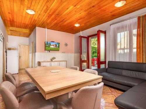 Holiday Home Silver Pinea by Interhome in Balatonmariafurdo