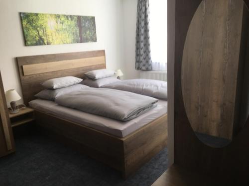 Landgasthof Hotel Lamm 8.5km von Römerstein entfernt