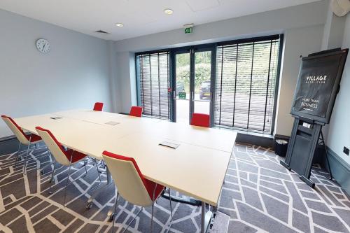 Village Hotel Solihull - image 3