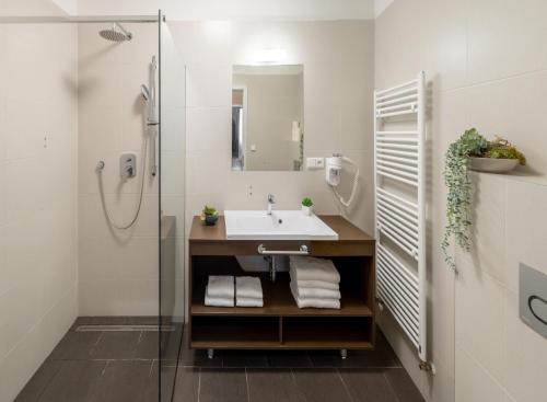 Superior Double Room image 1