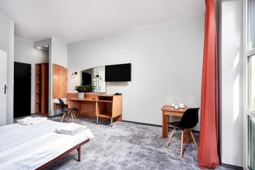 Hotel Anton - image 11