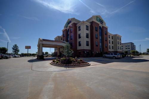 Holiday Inn Express Hotel & Suites Oklahoma City-West Yukon, an IHG Hotel