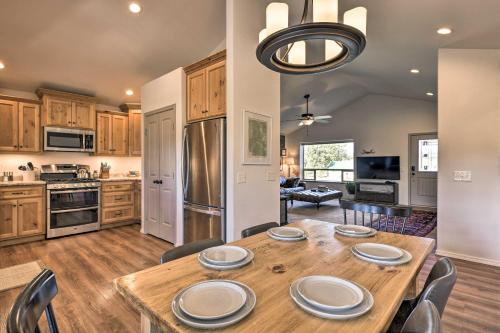 Cozy Designer Home with Gorgeous Mountain Views - image 9