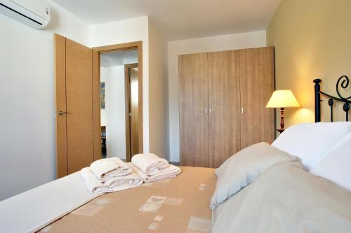 One-Bedroom Apartment image 10