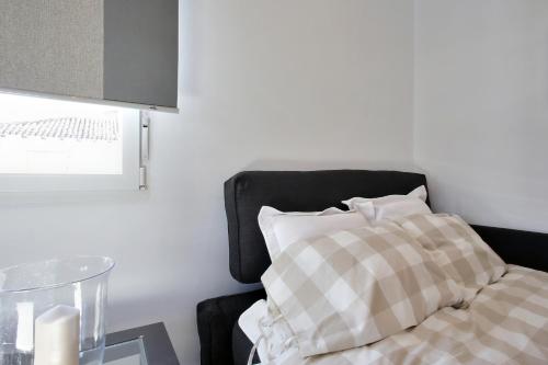 One-Bedroom Apartment image 4