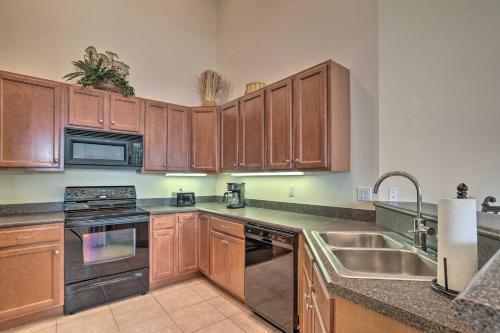 Port St Lucie Townhome - 1 Mi to PGA Village! in Carlton, USA