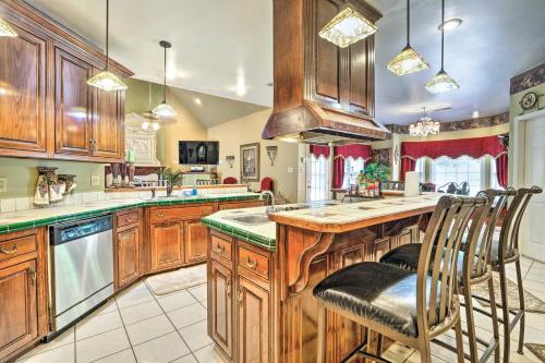 Victorian Hernando Home about 25 Miles to Memphis in Hernando (Mississippi)