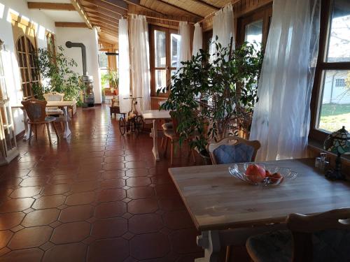 Restoran, Edel Weiss Gästezimmer (Edel Weiss Gastezimmer) in Furstenstein