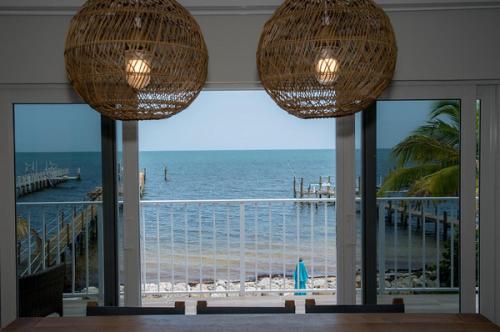 Midnight Runner by Florida Keys Luxury Rentals in Planation Key