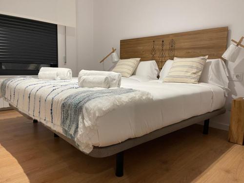 2 bedrooms, 4 beds