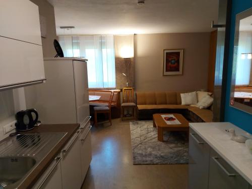 Restoran, Apartement Gabi in Kleinlobming
