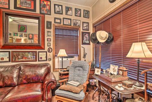 Romantic Villa with Courtyard 2 Blocks to Riverwalk - image 10