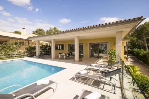  Villa Mar Azul, Ferienwohnung in Santa Ponsa