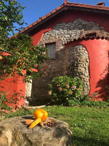  Casa rural en Asturias a orillas del río Narcea puerta de Somiedo in Bárzana