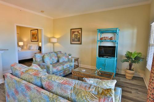 203 - Palms of Treasure Island - image 14