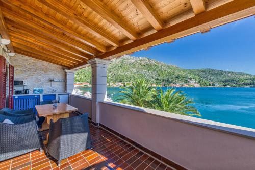 Adria House Dubrovnik by the sea