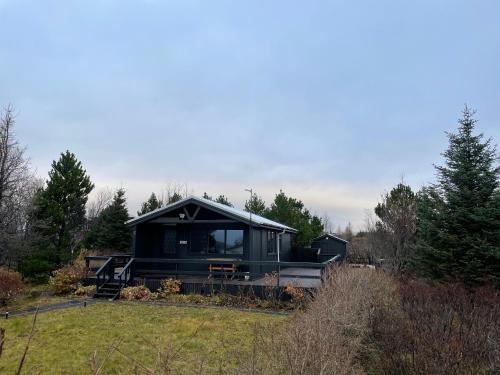 Thingvallavatn lake cottage
