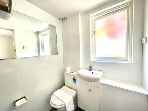 Lotus Stay Manly - Apartment 31B - image 2