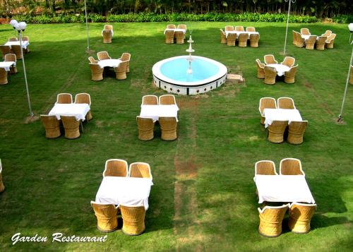 Surrounding environment, Jayamahal Palace in Bangalore