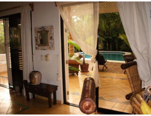 สิ่งอำนวยความสะดวก, Charming Caribbean style villa near superb beach in ลาส เทอเรนาส
