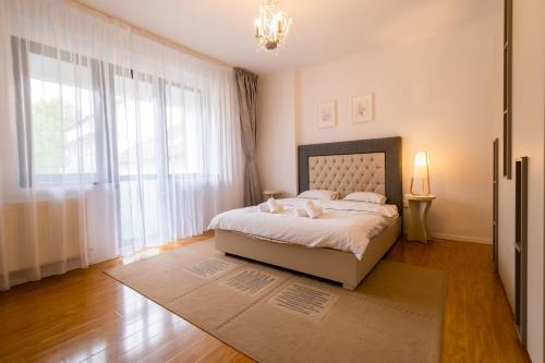 Ardor Apt - Bright and Secluded Apartment in the heart of Old Town