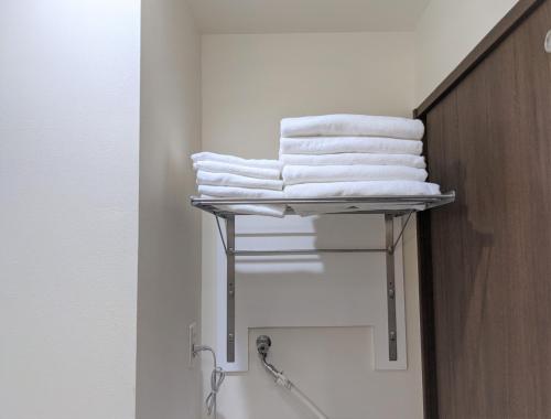 One-Bedroom Apartment image 7