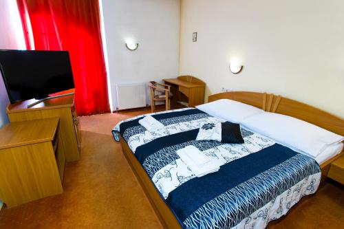 1 queen bed