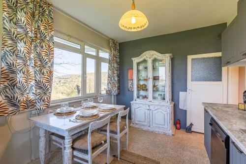 Marvelous Villa with Impressive Garden in Kartepe