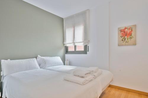 Inside Barcelona Apartments Princep - image 5