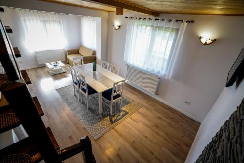 Iekārtas, Casa Eli in Viseu de Sus