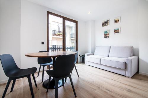 Apartment with Balcony image 10
