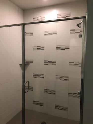 West Seventh Ave LA 30 Day Stays - image 6