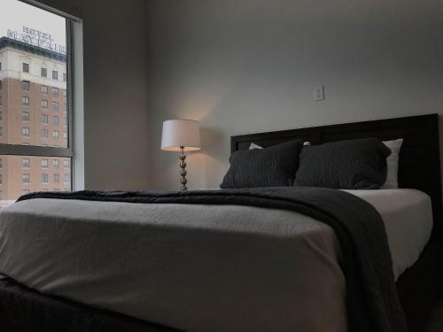 West Seventh Ave LA 30 Day Stays - image 12