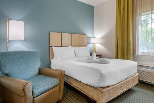 Candlewood Suites Fort Myers Interstate 75, an IHG Hotel