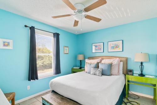 Beachside Villas 1121 - Beautiful Interior Steps to the Beach! - image 10