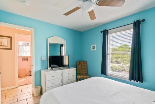 Beachside Villas 1121 - Beautiful Interior Steps to the Beach! - image 11