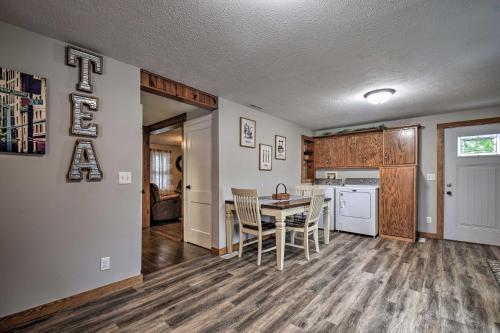 Cozy Goshen Farmhouse ~ 9 Mi to Amish Acres in Nappanee (Indiana)